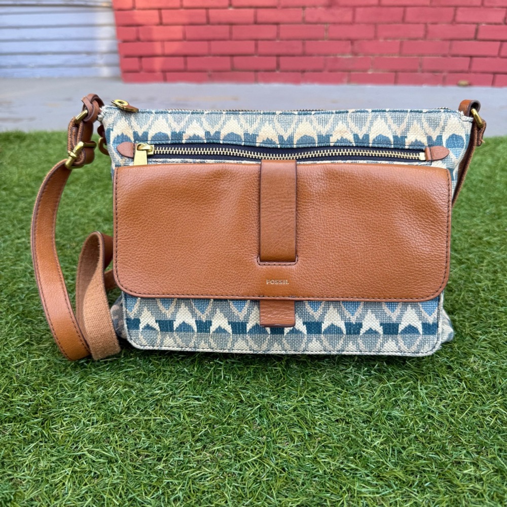 Fossil Kinley Crossbody Purse Front Flap Pocket Blue Aztec Fabric Tan Leather